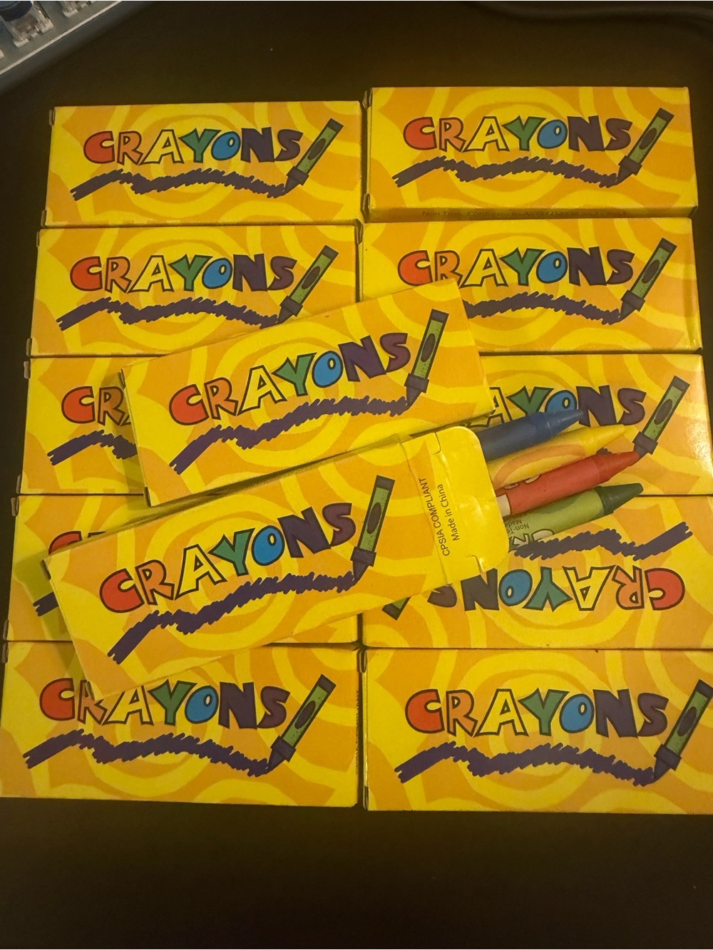32 packs!!!!! Kids Colorful Crayon Pack - Yellow Box